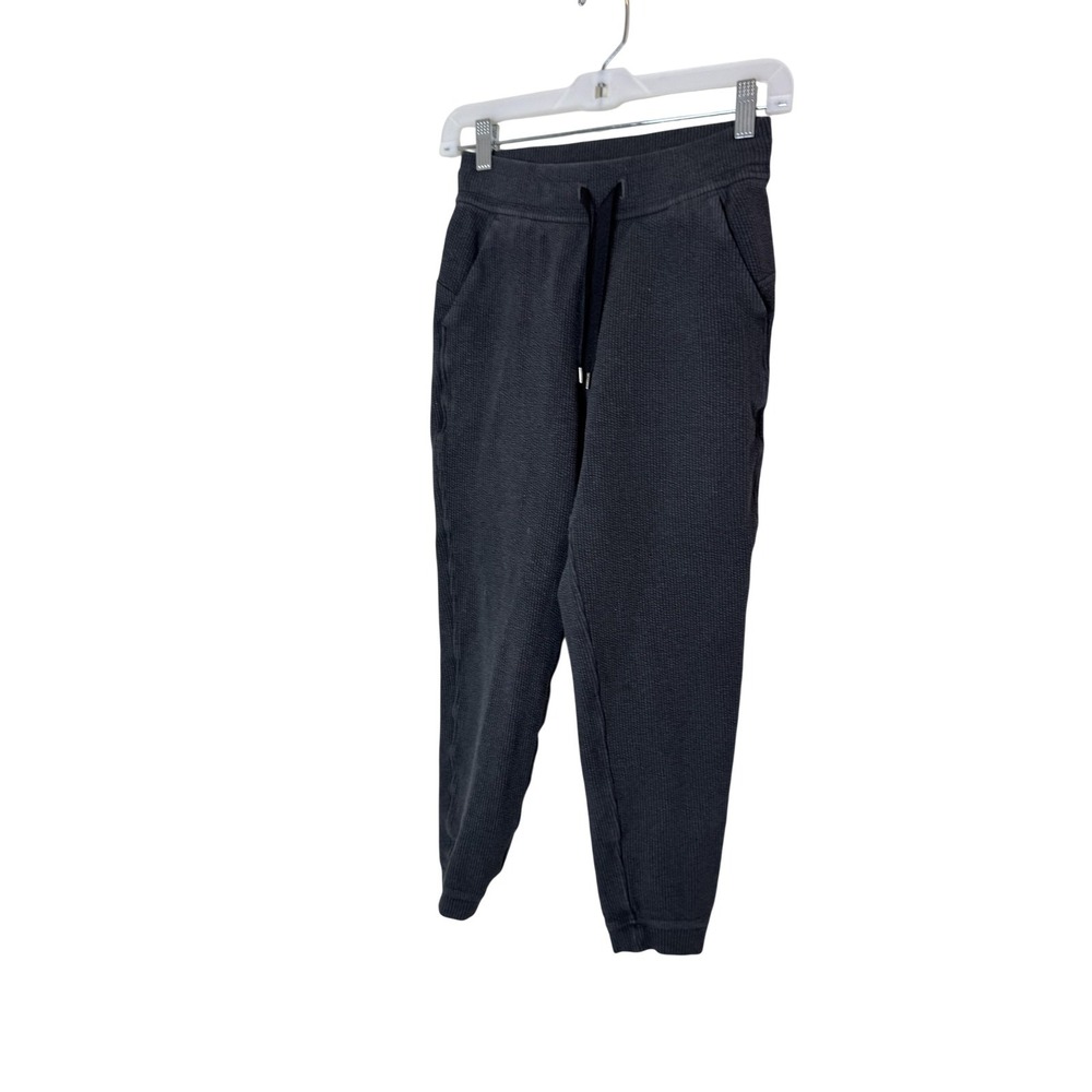 Lululemon Jogger Pants Womens size 2 Gray Waffle Knit Tapered Lounge Cuffed